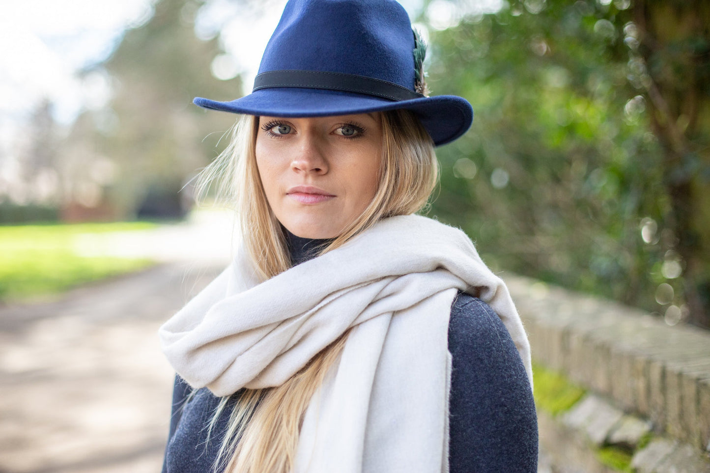 Hicks & Brown Suffolk Fedora Classic Feather